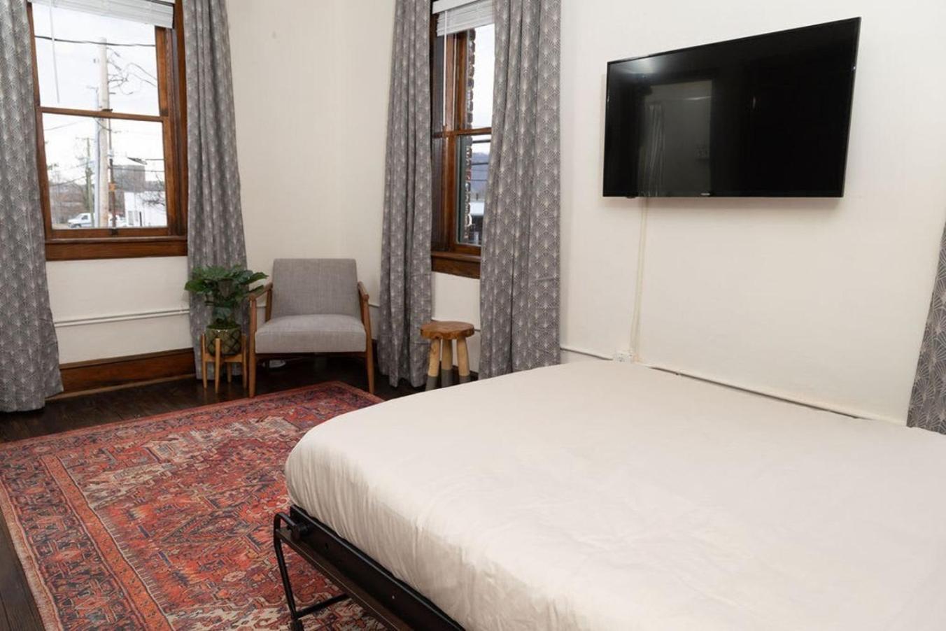 Апартаменты Luxury Multi-Unit Historic Building Near Downtown Роанок Экстерьер фото